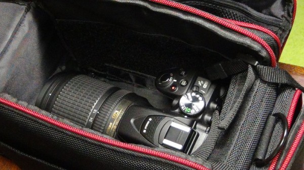 カメラバッグにカメラ2