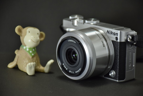 NIKON1 J5   単焦点レンズ付き ミラーレス一眼