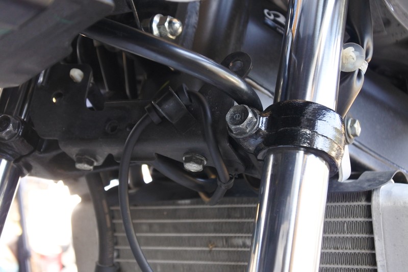 バイクのフォークダストシール交換方法 ヒビがあれば要注意 必要なジャッキと作業手順をcbr125rで詳しく紹介 Mysimasima