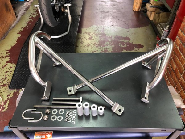 ZX-25Rバンパー取り付け】スライダーじゃない理由…転倒時の車体保護の