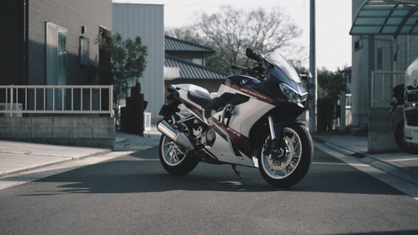 VFR800F　マフラー交換　前期　後期