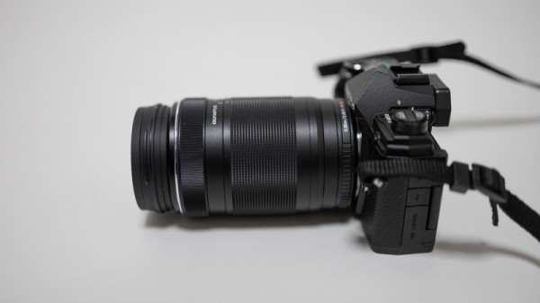 マイクロフォーサーズ75-300mm 望遠レンズ 超望遠撮影ならやっぱりマイクロフォーサーズ！ 小型・軽量